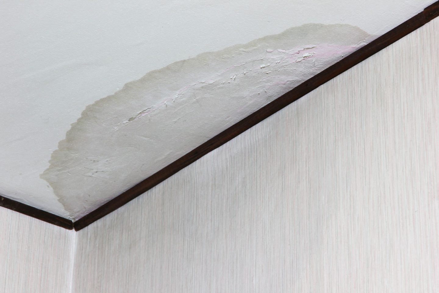 Hidden Water Damage Signs in Ventura County Homes